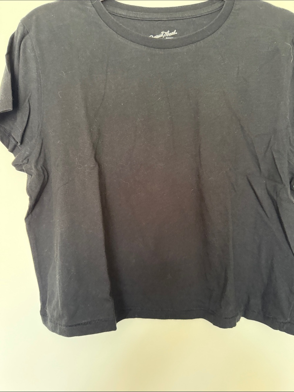Universal Thread Black Short-Sleeve Crewneck T-Shirt